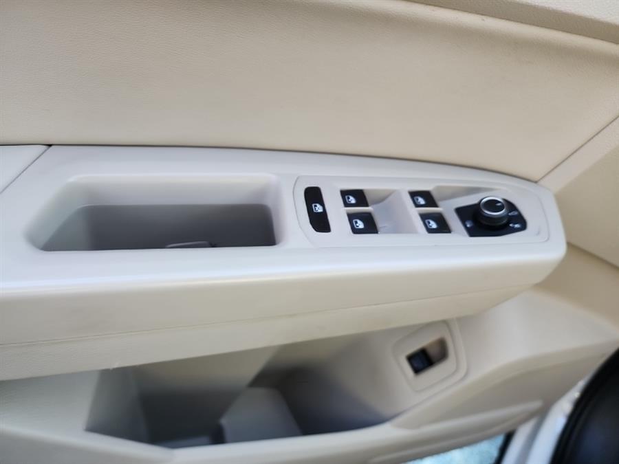 2018 Volkswagen Atlas 3.6L V6 SE 4MOTION photo