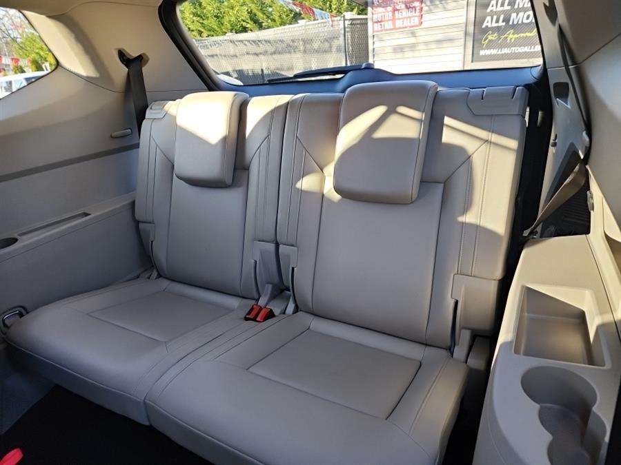 2018 Volkswagen Atlas 3.6L V6 SE 4MOTION photo