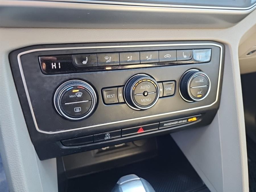 2018 Volkswagen Atlas 3.6L V6 SE 4MOTION photo