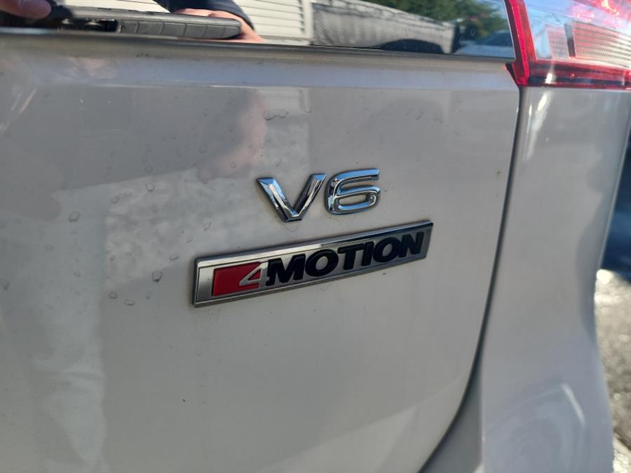 2018 Volkswagen Atlas 3.6L V6 SE 4MOTION photo