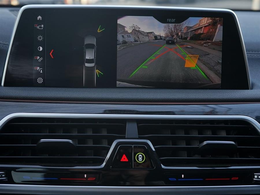 2019 BMW 7-Series 740i photo