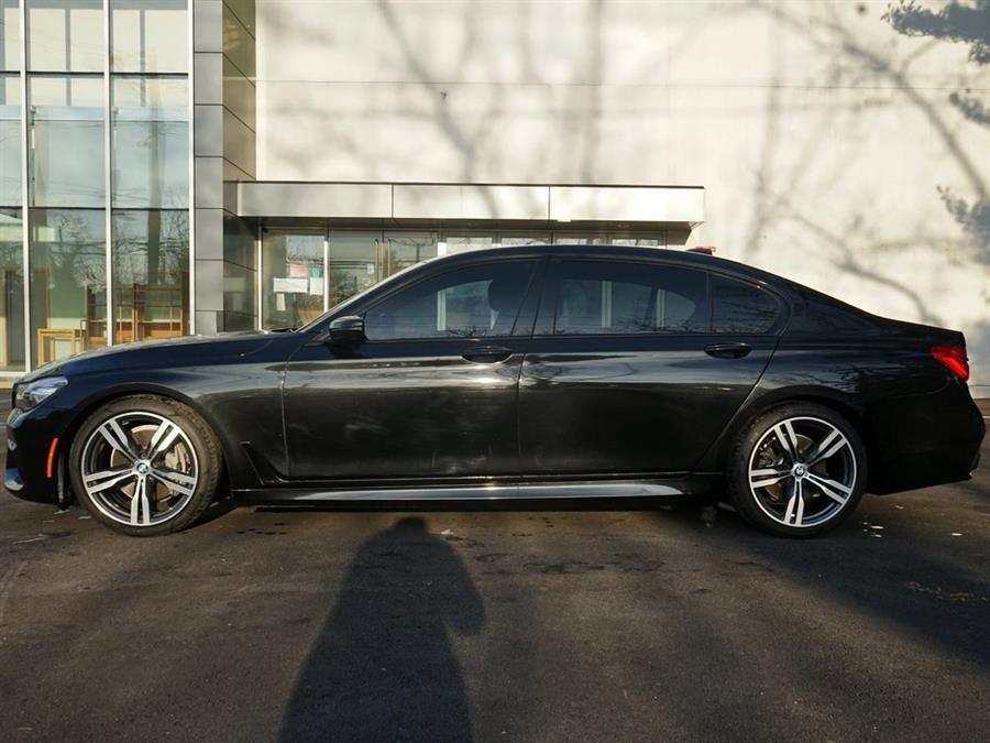 2019 BMW 7-Series 740i photo