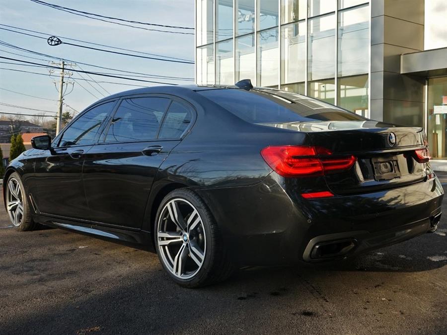 2019 BMW 7-Series 740i photo