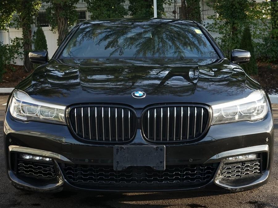 2019 BMW 7-Series 740i photo