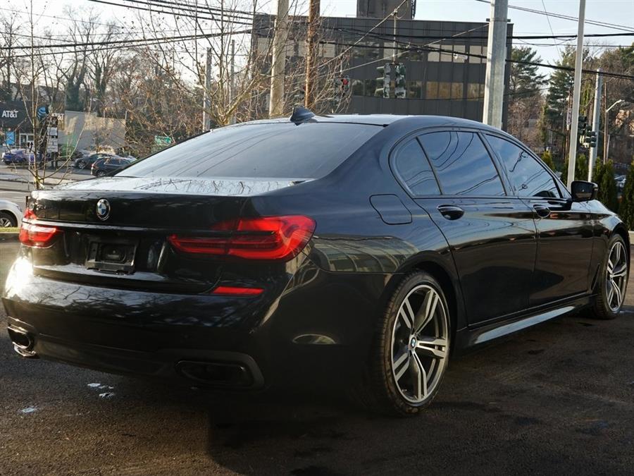 2019 BMW 7-Series 740i photo