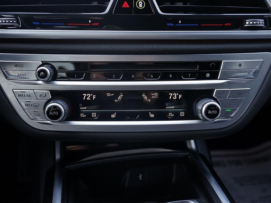 2019 BMW 7-Series 740i photo