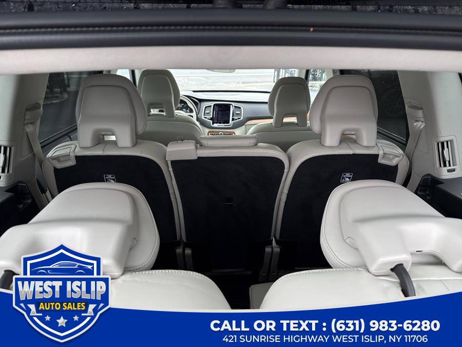 2017 Volvo XC90 T8 eAWD Plug-In Hybrid 7-Passe photo