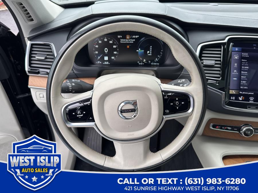 2017 Volvo XC90 T8 eAWD Plug-In Hybrid 7-Passe photo