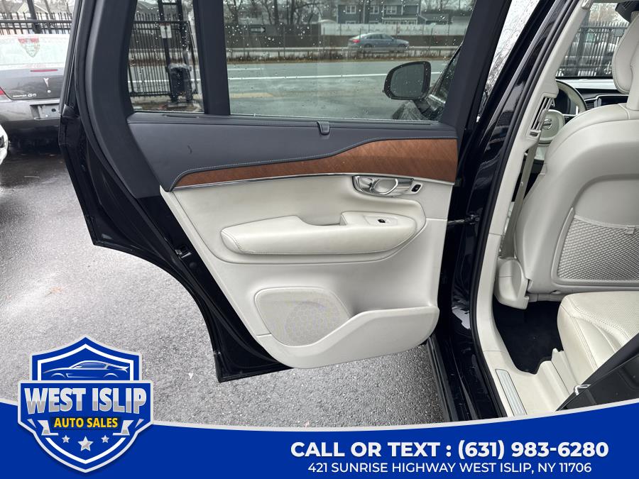 2017 Volvo XC90 T8 eAWD Plug-In Hybrid 7-Passe photo