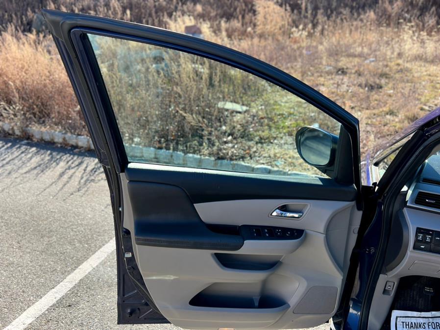 2016 Honda Odyssey 5dr EX-L photo