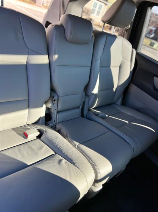 2016 Honda Odyssey 5dr EX-L photo