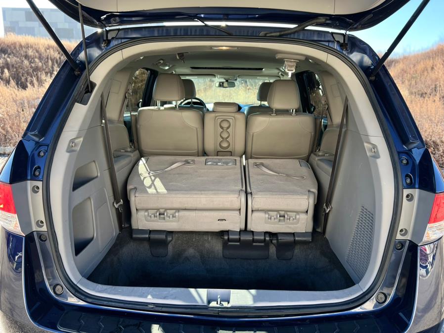 2016 Honda Odyssey 5dr EX-L photo