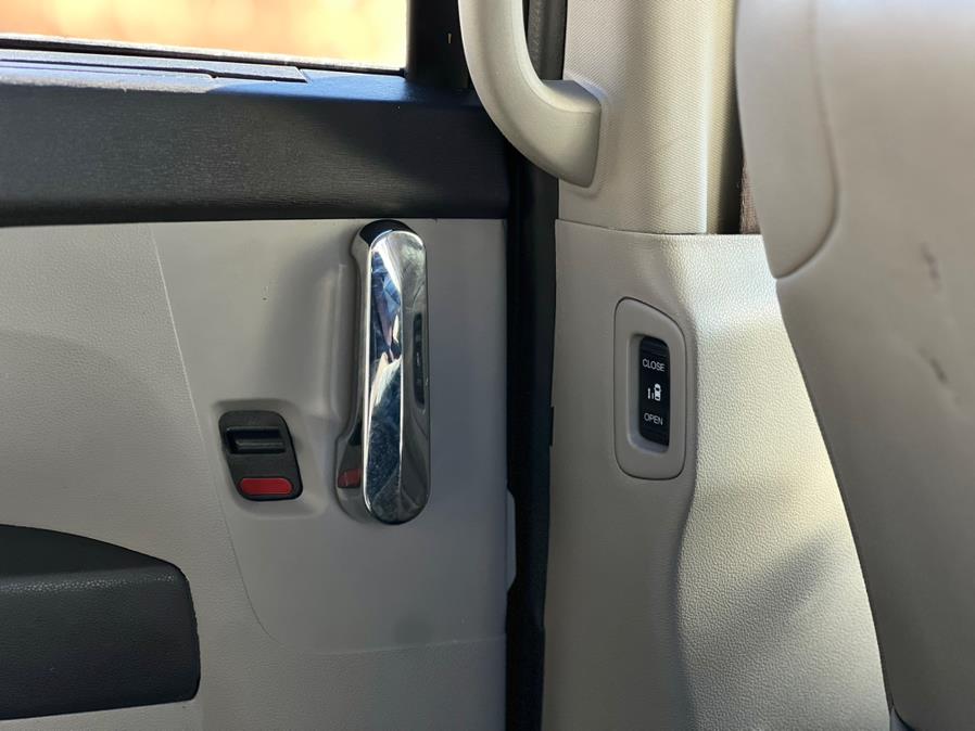 2016 Honda Odyssey 5dr EX-L photo