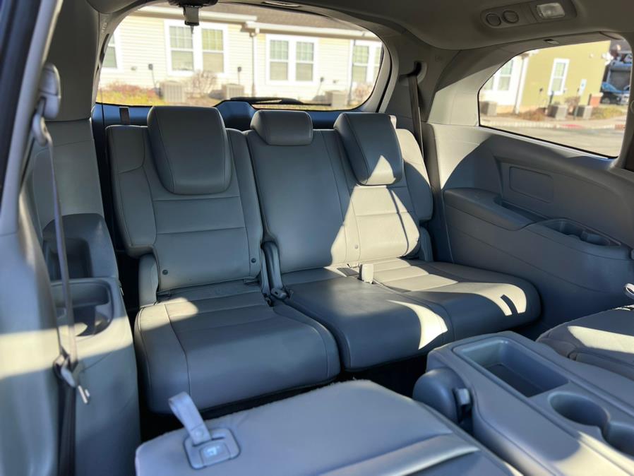 2016 Honda Odyssey 5dr EX-L photo