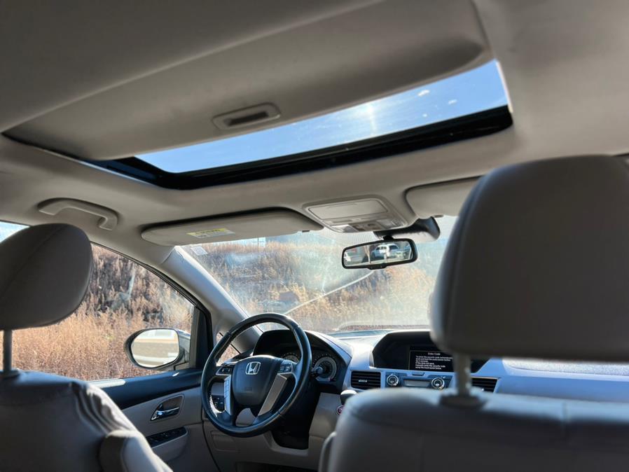 2016 Honda Odyssey 5dr EX-L photo