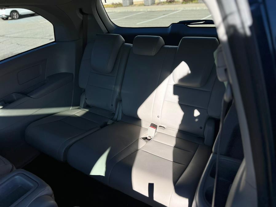 2016 Honda Odyssey 5dr EX-L photo