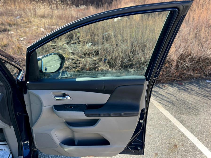 2016 Honda Odyssey 5dr EX-L photo
