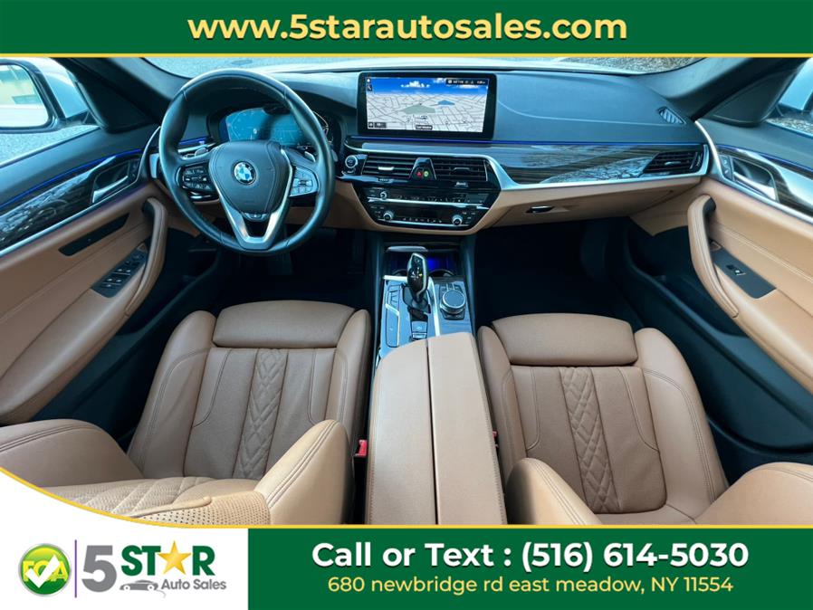 2021 BMW 5-Series 530i xDrive Sedan photo