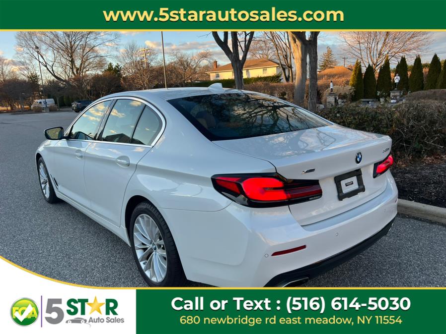 2021 BMW 5-Series 530i xDrive Sedan photo