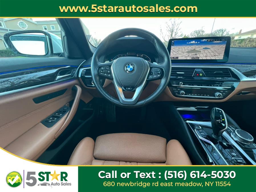 2021 BMW 5-Series 530i xDrive Sedan photo
