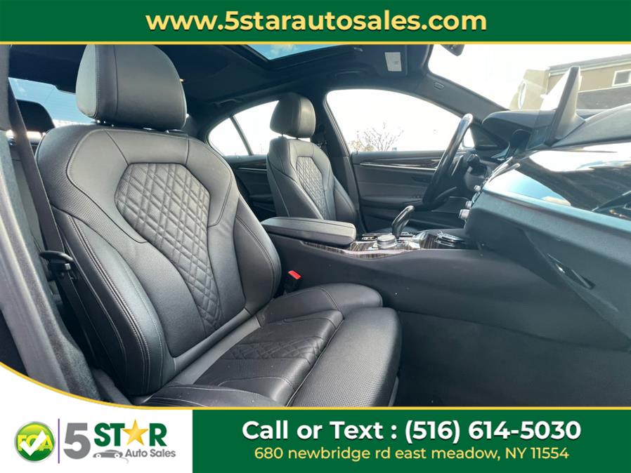 2021 BMW 5-Series 530i xDrive Sedan photo