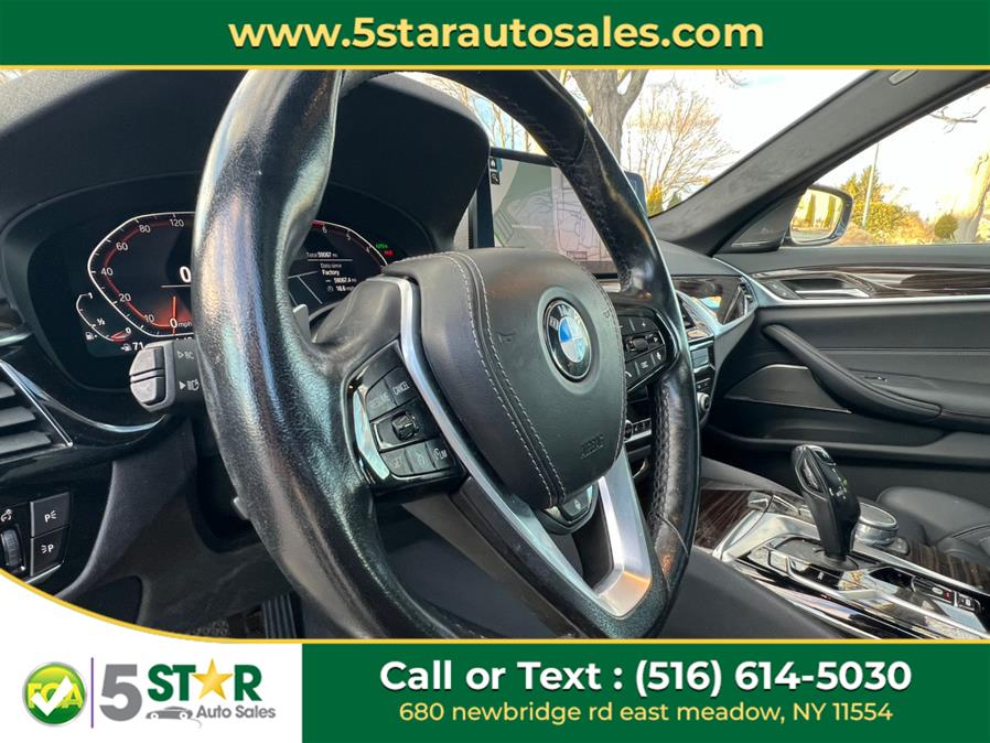 2021 BMW 5-Series 530i xDrive Sedan photo