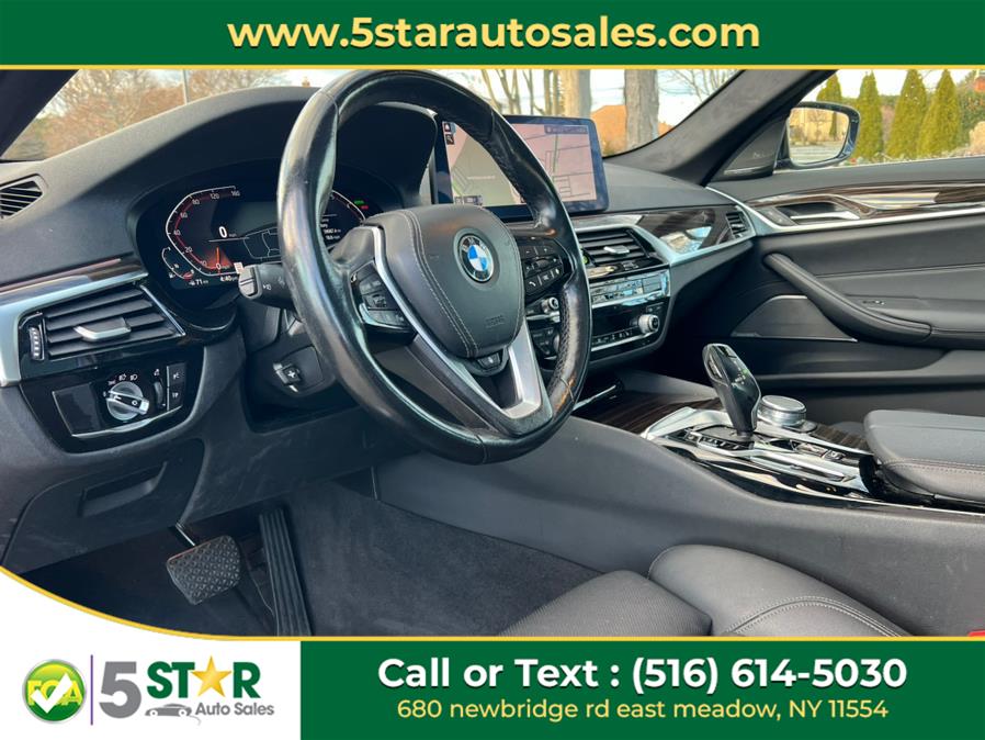 2021 BMW 5-Series 530i xDrive Sedan photo