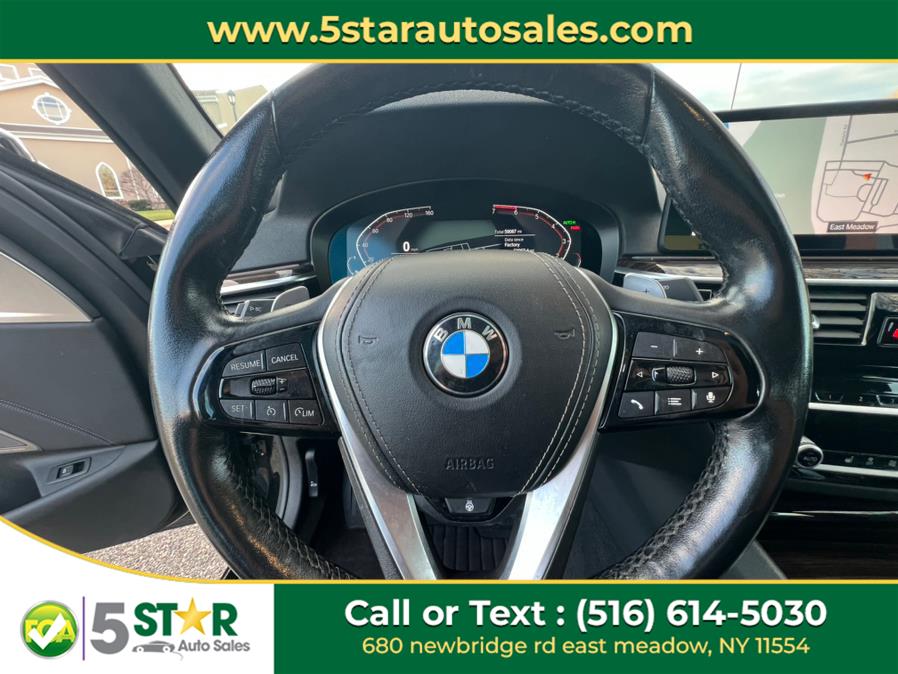 2021 BMW 5-Series 530i xDrive Sedan photo