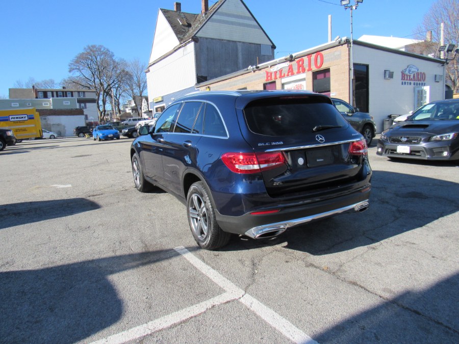 2019 Mercedes-Benz GLC 300 Sport photo