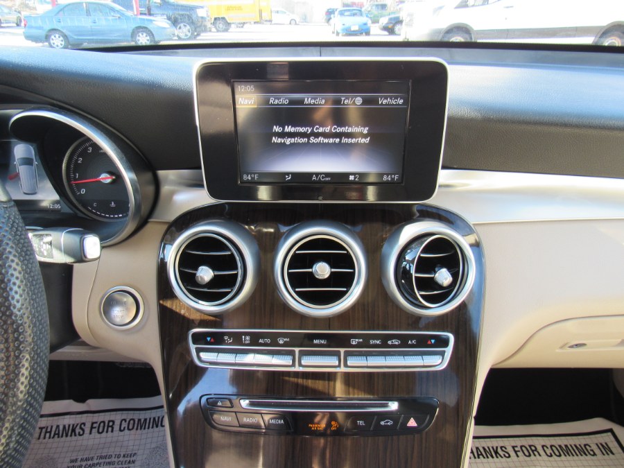 2019 Mercedes-Benz GLC 300 Sport photo