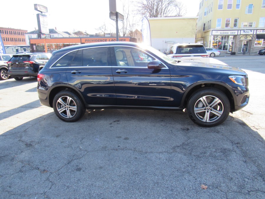 2019 Mercedes-Benz GLC 300 Sport photo