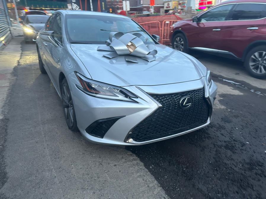 2019 Lexus ES ES photo