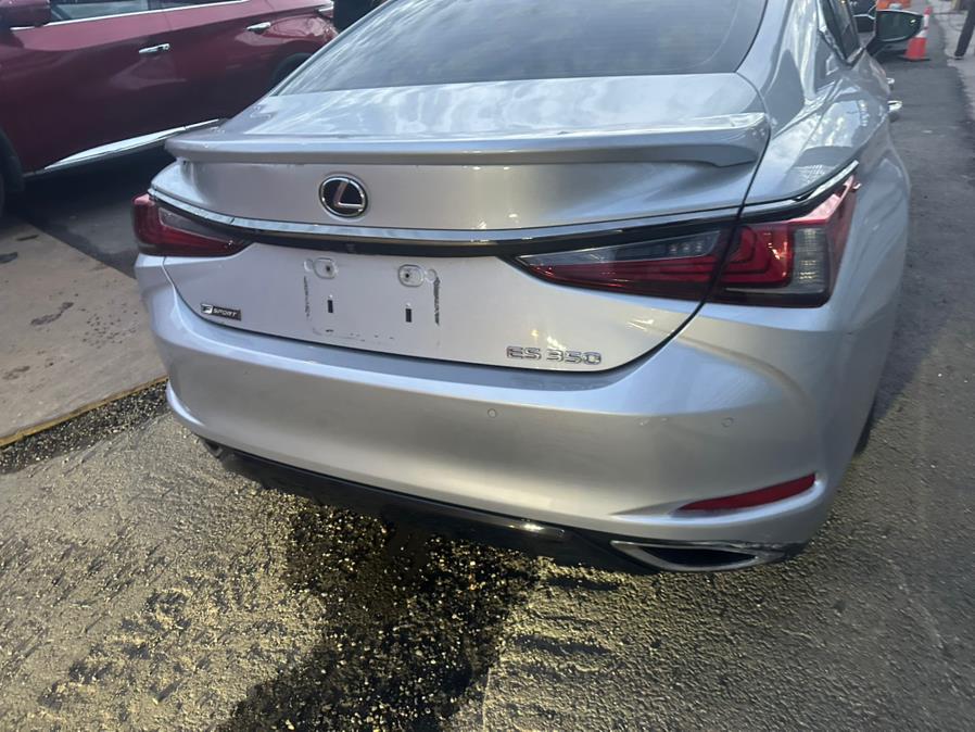 2019 Lexus ES ES photo