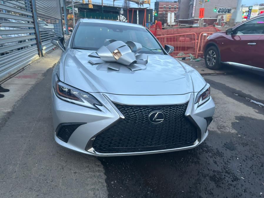 2019 Lexus ES ES photo
