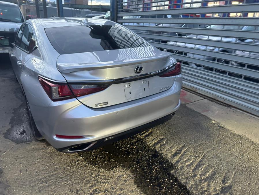 2019 Lexus ES ES photo