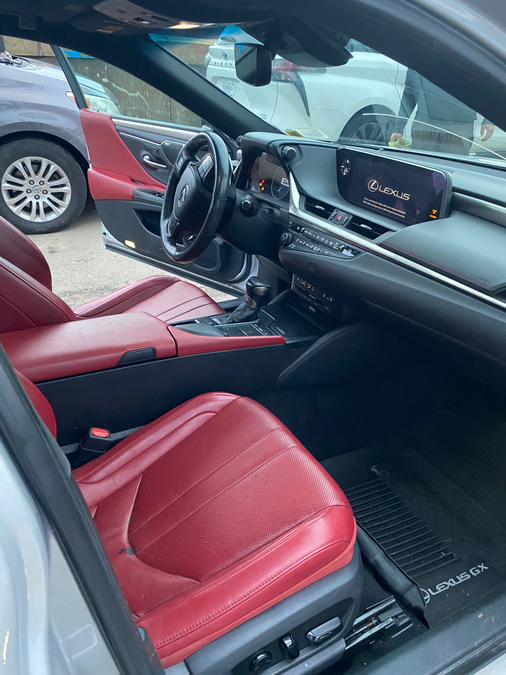 2019 Lexus ES ES photo