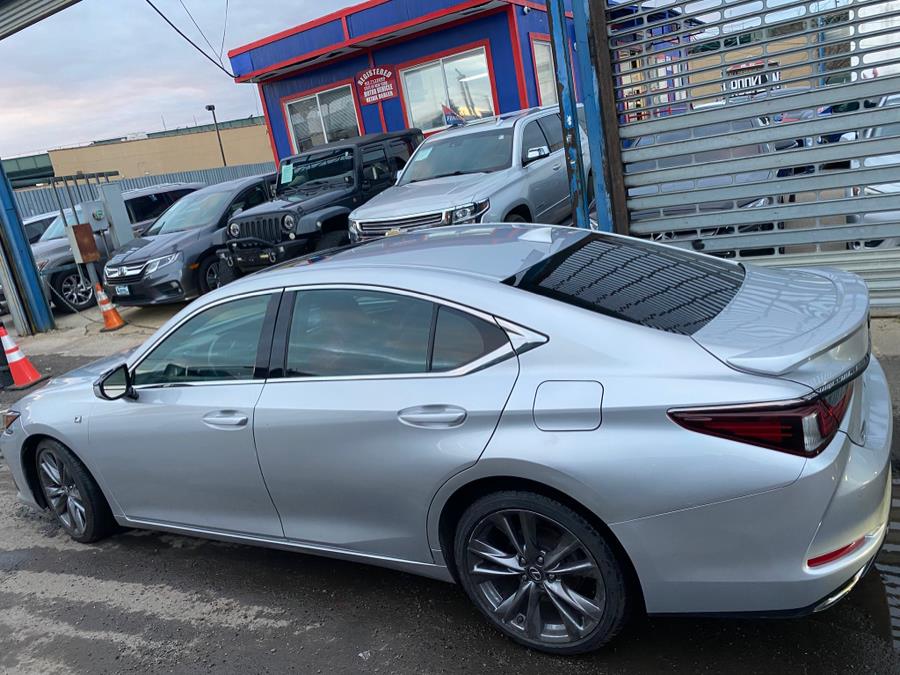 2019 Lexus ES ES photo