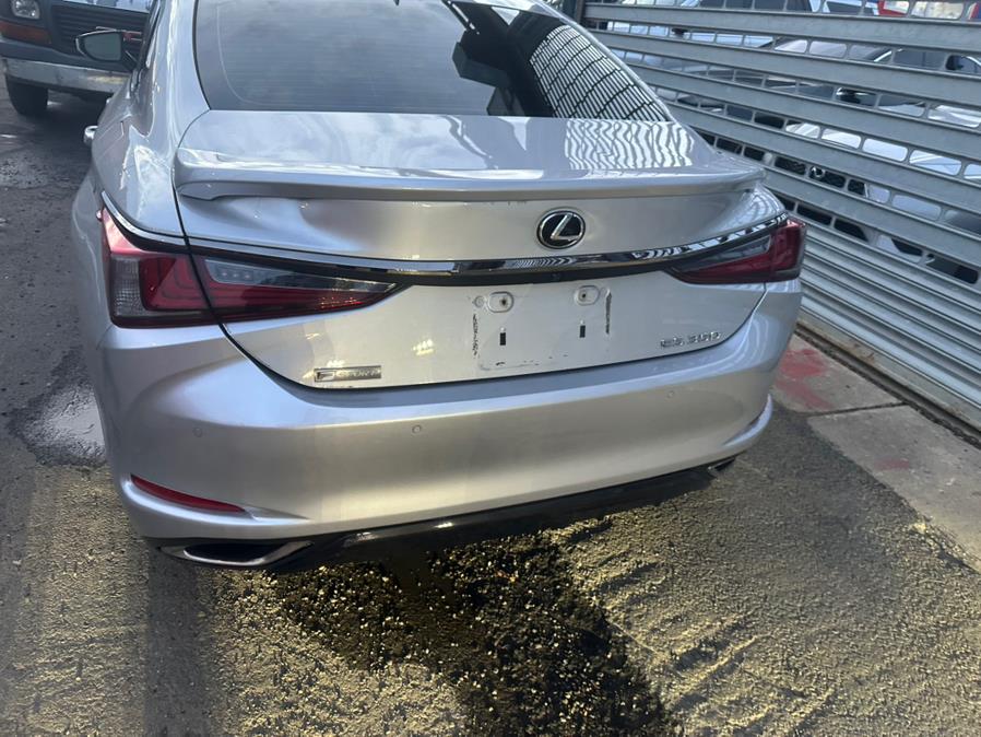 2019 Lexus ES ES photo