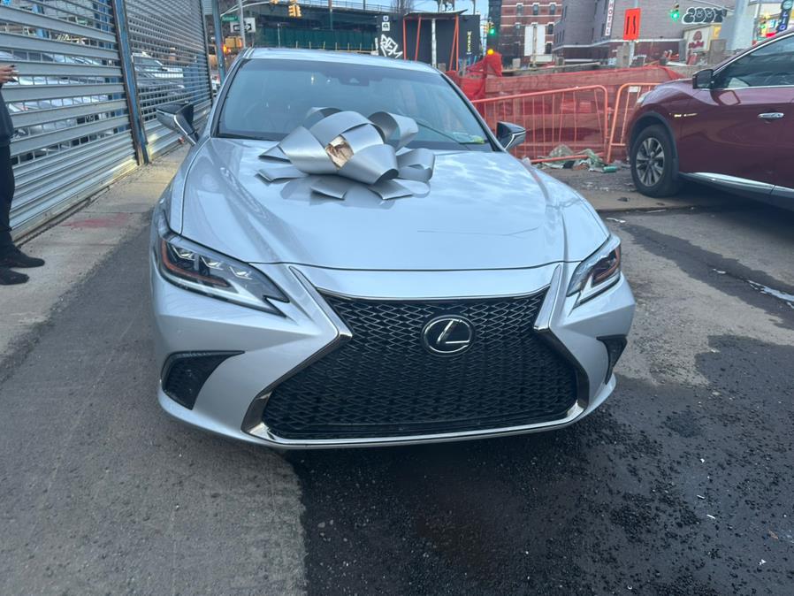 2019 Lexus ES ES photo