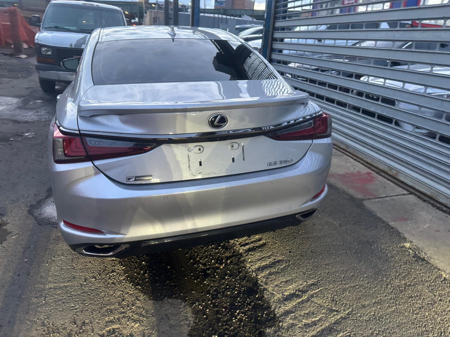 2019 Lexus ES ES photo