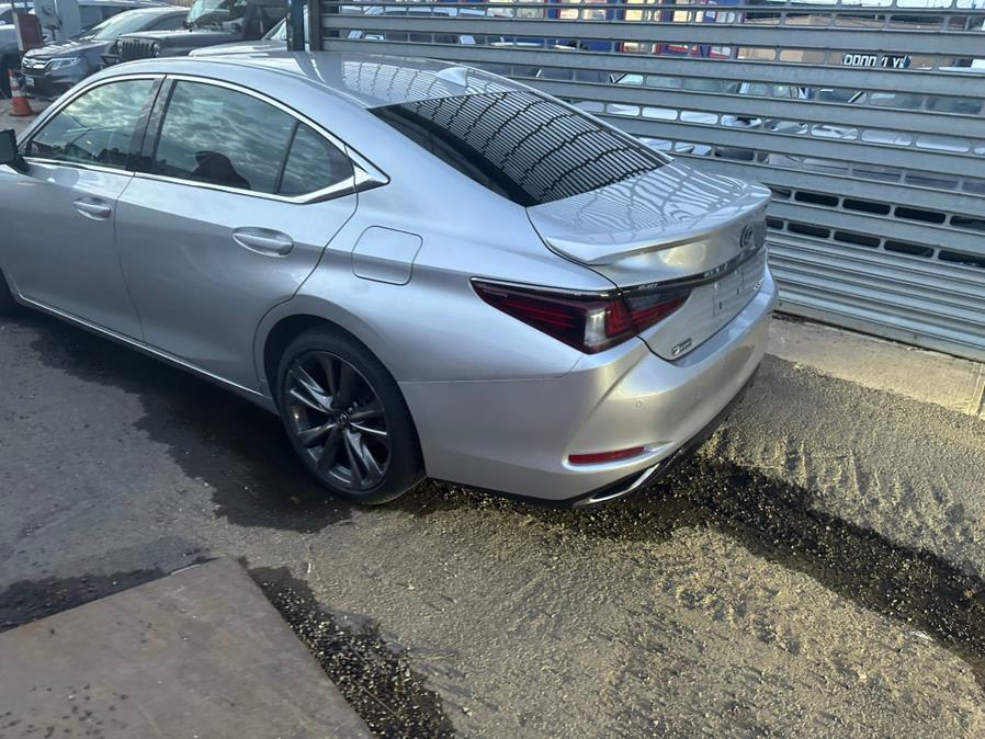 2019 Lexus ES ES photo