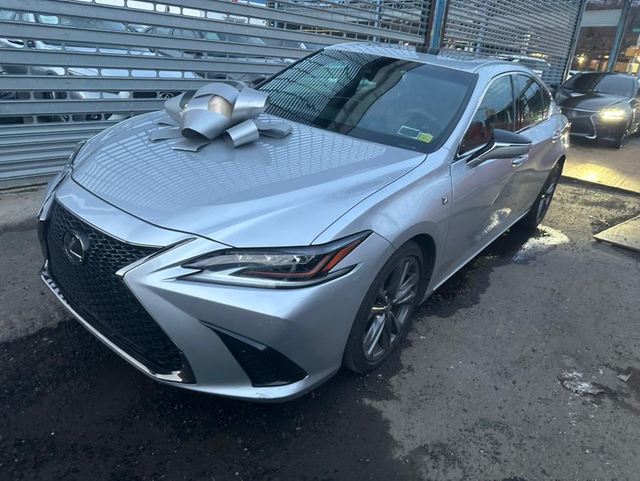 2019 Lexus ES ES photo