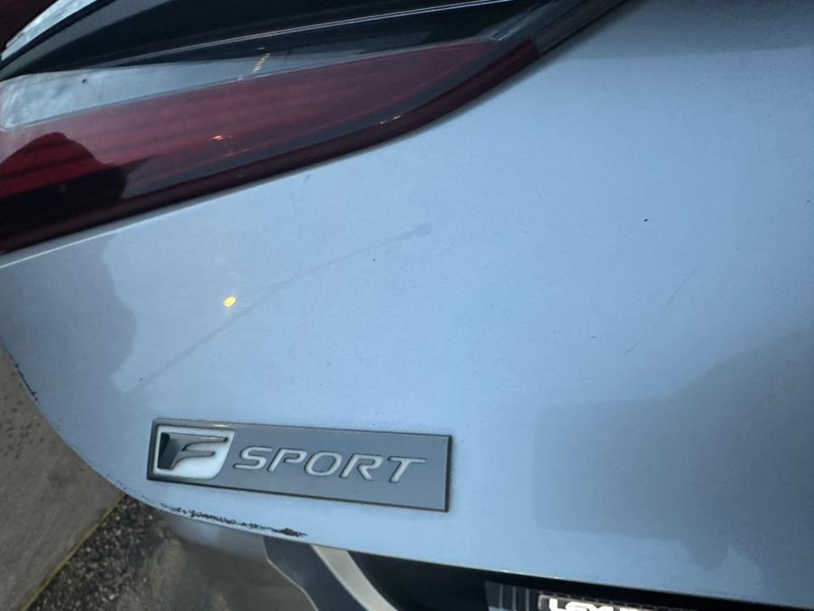 2019 Lexus ES ES photo