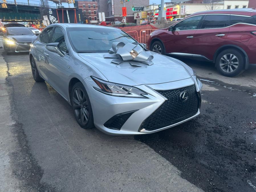 2019 Lexus ES ES photo