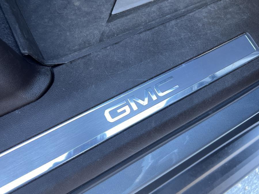 2022 GMC Yukon 4WD 4dr SLT photo