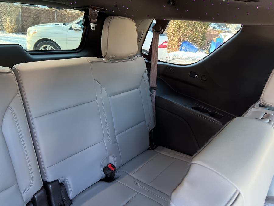 2022 GMC Yukon 4WD 4dr SLT photo