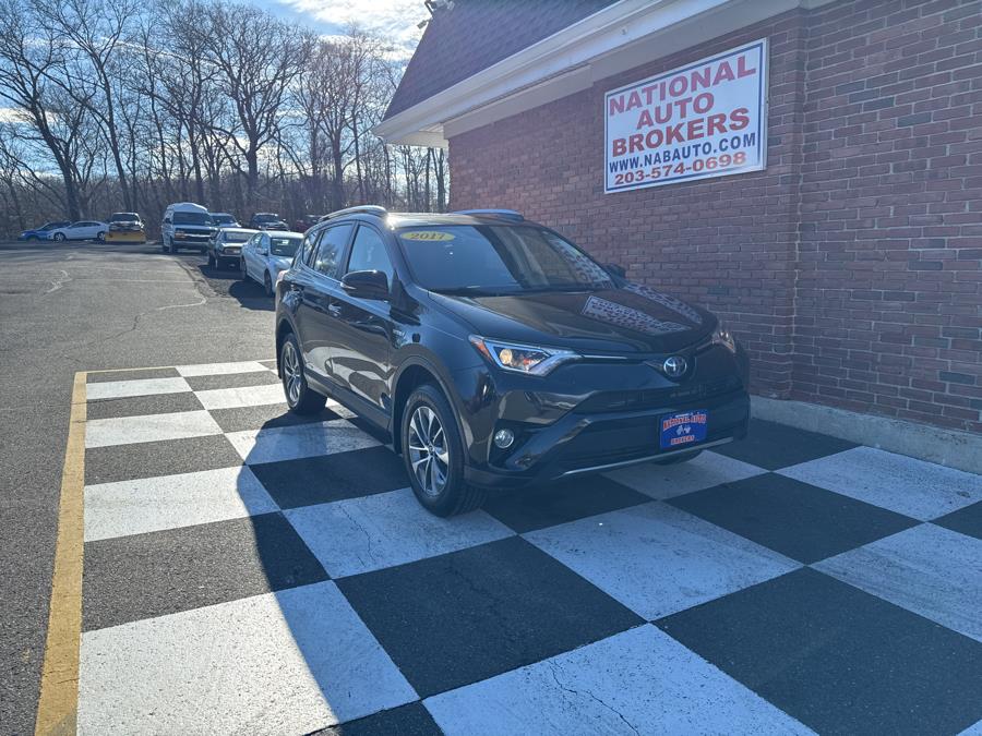 2017 Toyota RAV4 Hybrid XLE AWD photo