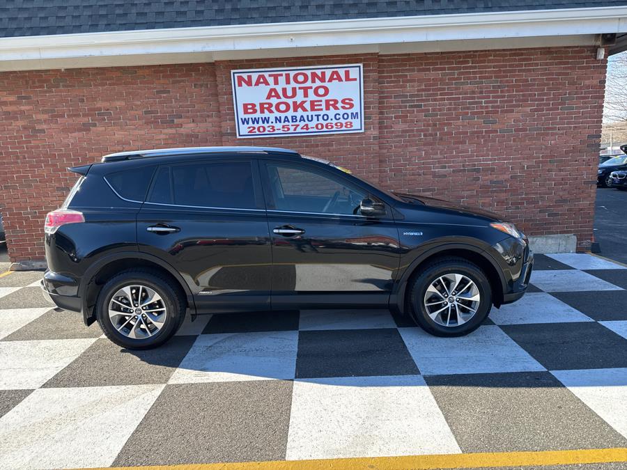 2017 Toyota RAV4 Hybrid XLE AWD photo