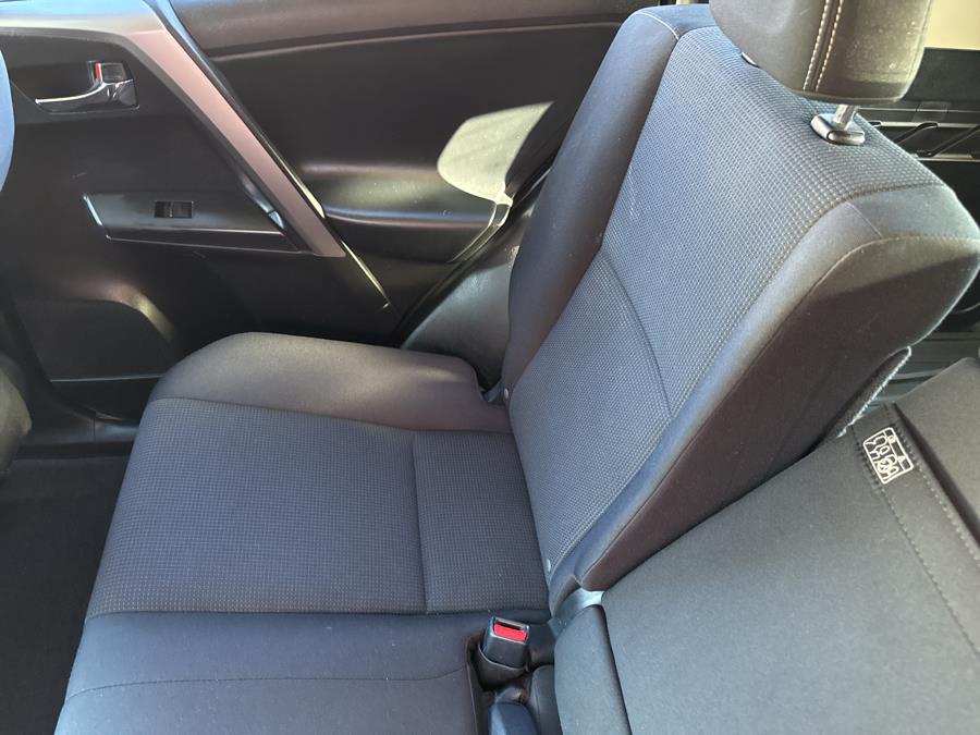 2017 Toyota RAV4 Hybrid XLE AWD photo