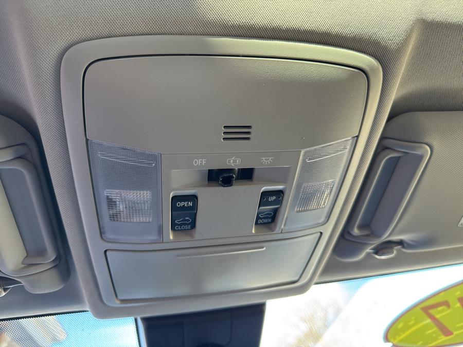 2017 Toyota RAV4 Hybrid XLE AWD photo